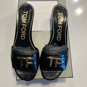 NEW w/ Box TOM FORD Shiny Stamped Crocodile Leather Heels Sz 8